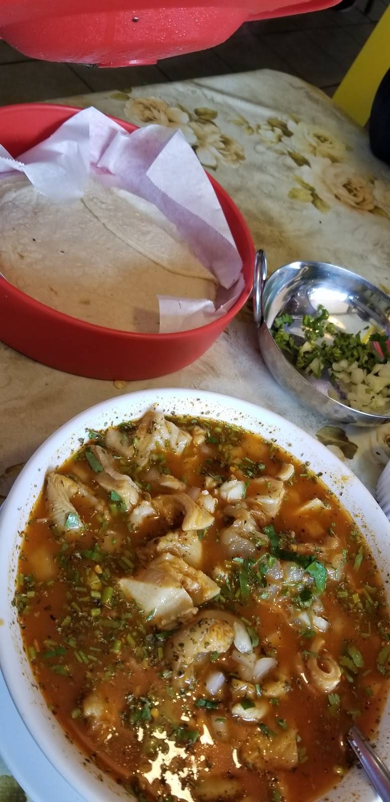 Birrieria y mariscos Apatzingan | restaurant | 380 CA-65, Lindsay, CA 93247, USA | 5592399400 OR +1 559-239-9400