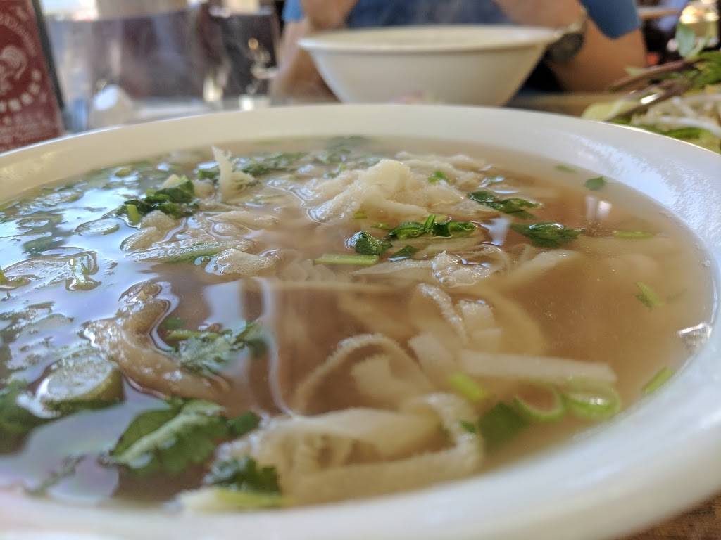 Pho In & Out | restaurant | 18437 E Valley Hwy, Kent, WA 98032, USA | 4252510732 OR +1 425-251-0732