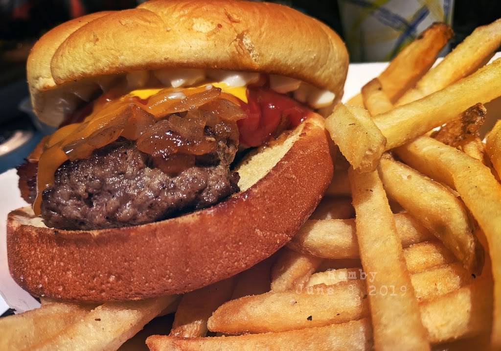 Airline Grill | restaurant | 405 Mashamoquet Rd, Pomfret Center, CT 06259, USA | 8603151095 OR +1 860-315-1095