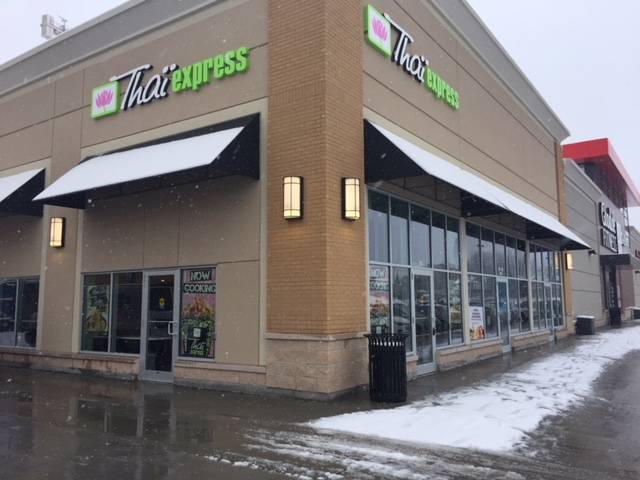 Thai Express | restaurant | 1600 Heron Rd, Ottawa, ON K1V 2P5, Canada | 6132605888 OR +1 613-260-5888