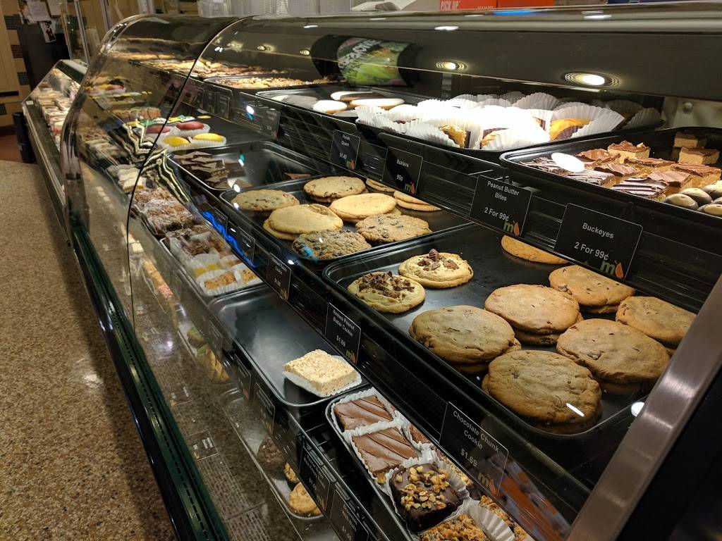 Hilldale Shopping Center | shopping mall | 726 N Midvale Blvd, Madison, WI 53705, USA | 6082386353 OR +1 608-238-6353