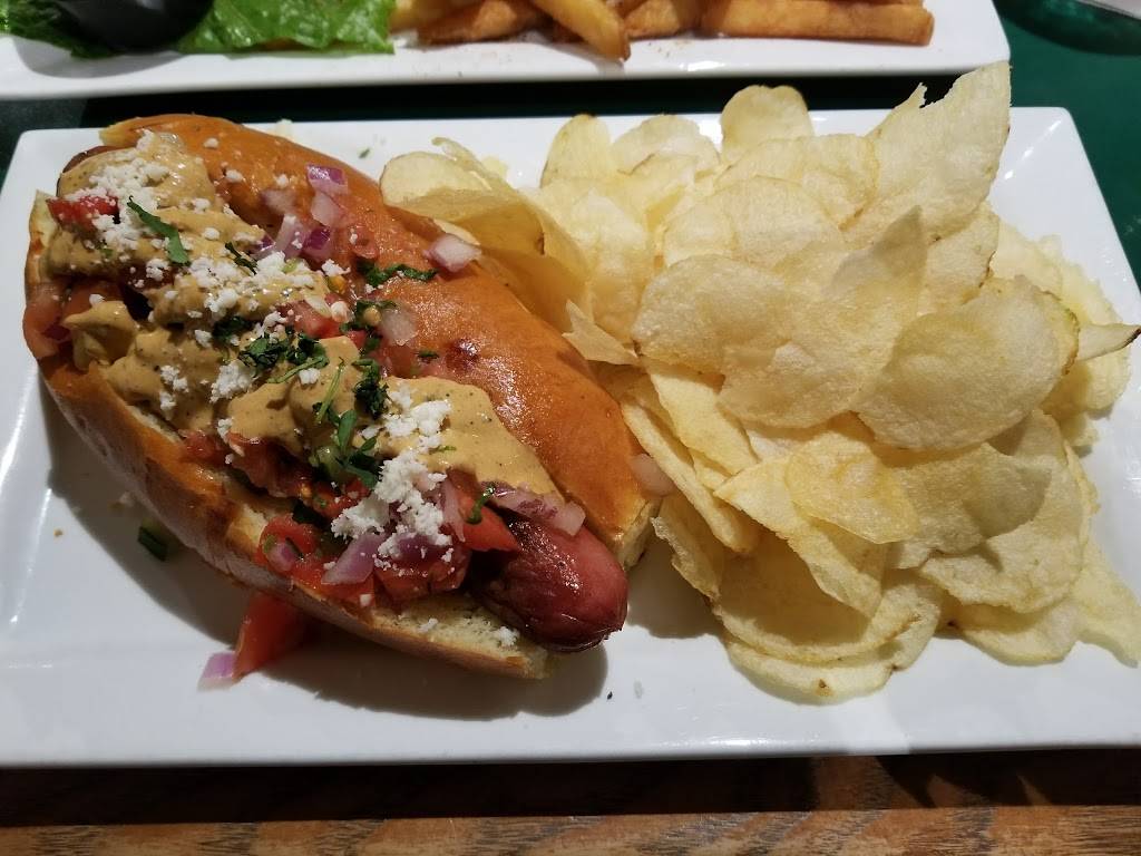 Mick OSheas Irish Pub | restaurant | 328 N Charles St, Baltimore, MD 21201, USA | 4105397504 OR +1 410-539-7504