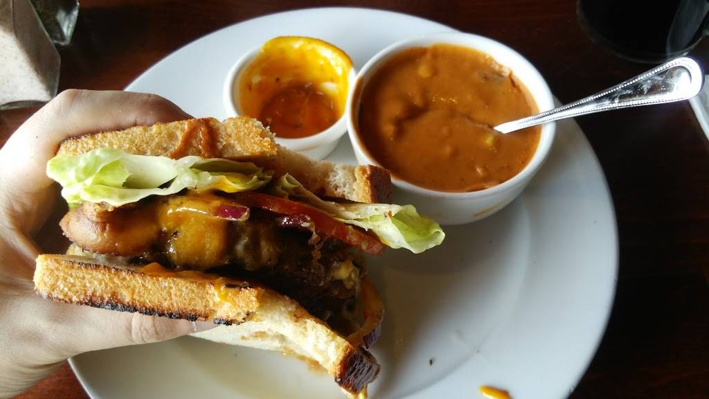 Hugos Restaurant | restaurant | 8401 Santa Monica Blvd, West Hollywood, CA 90069, USA | 3236543993 OR +1 323-654-3993