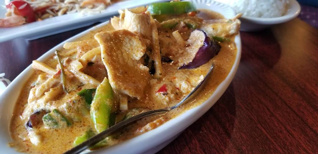 Raan Thai | restaurant | 203 Terry Rd, Smithtown, NY 11787, USA | 6316565887 OR +1 631-656-5887