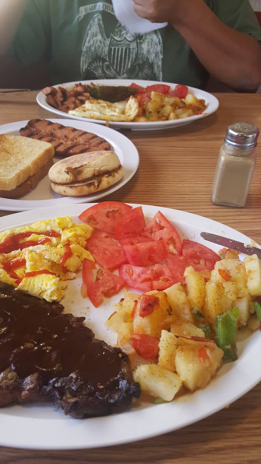 Classic Burger | restaurant | 15342 Crenshaw Blvd, Gardena, CA 90249, USA | 3105151259 OR +1 310-515-1259