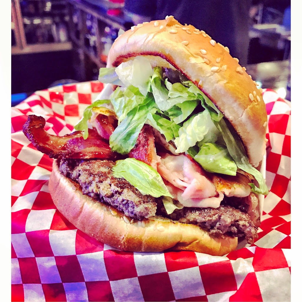 Pints & Quarts - Lacey | restaurant | 1230 College St SE, Lacey, WA 98503, USA | 3604389183 OR +1 360-438-9183