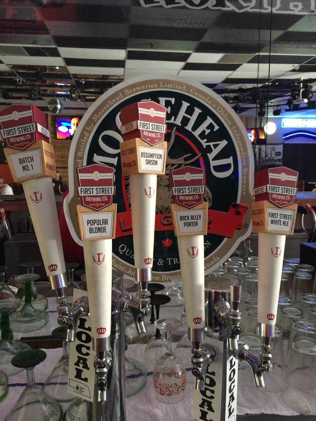 Bourbon Jacks Honkytonk Bar | restaurant | 212 W 2nd St, Hastings, NE 68901, USA | 4024601405 OR +1 402-460-1405