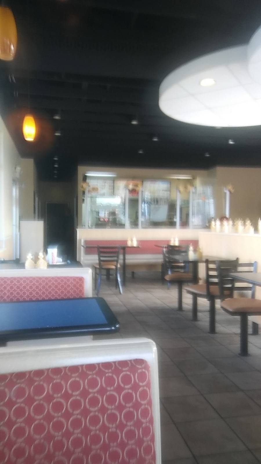 Burger King | restaurant | 2391 Coastal Grand Cir, Myrtle Beach, SC 29577, USA | 8436263251 OR +1 843-626-3251