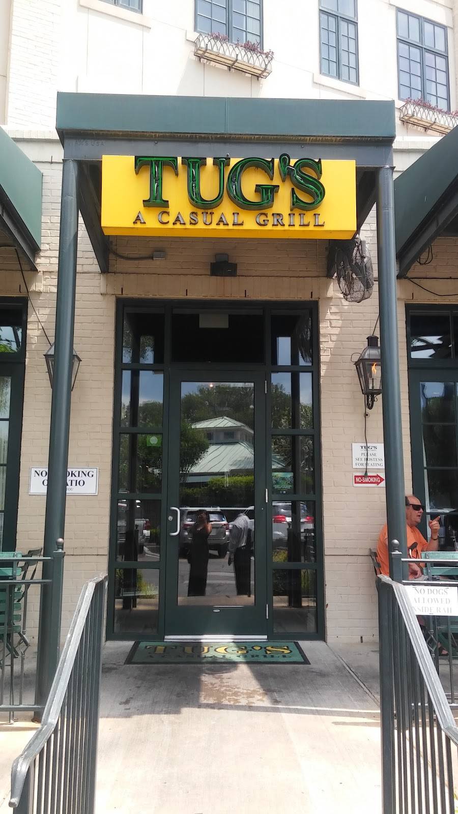 Tugs | restaurant | 51 Harbor Town Square, Memphis, TN 38103, USA | 9012603344 OR +1 901-260-3344