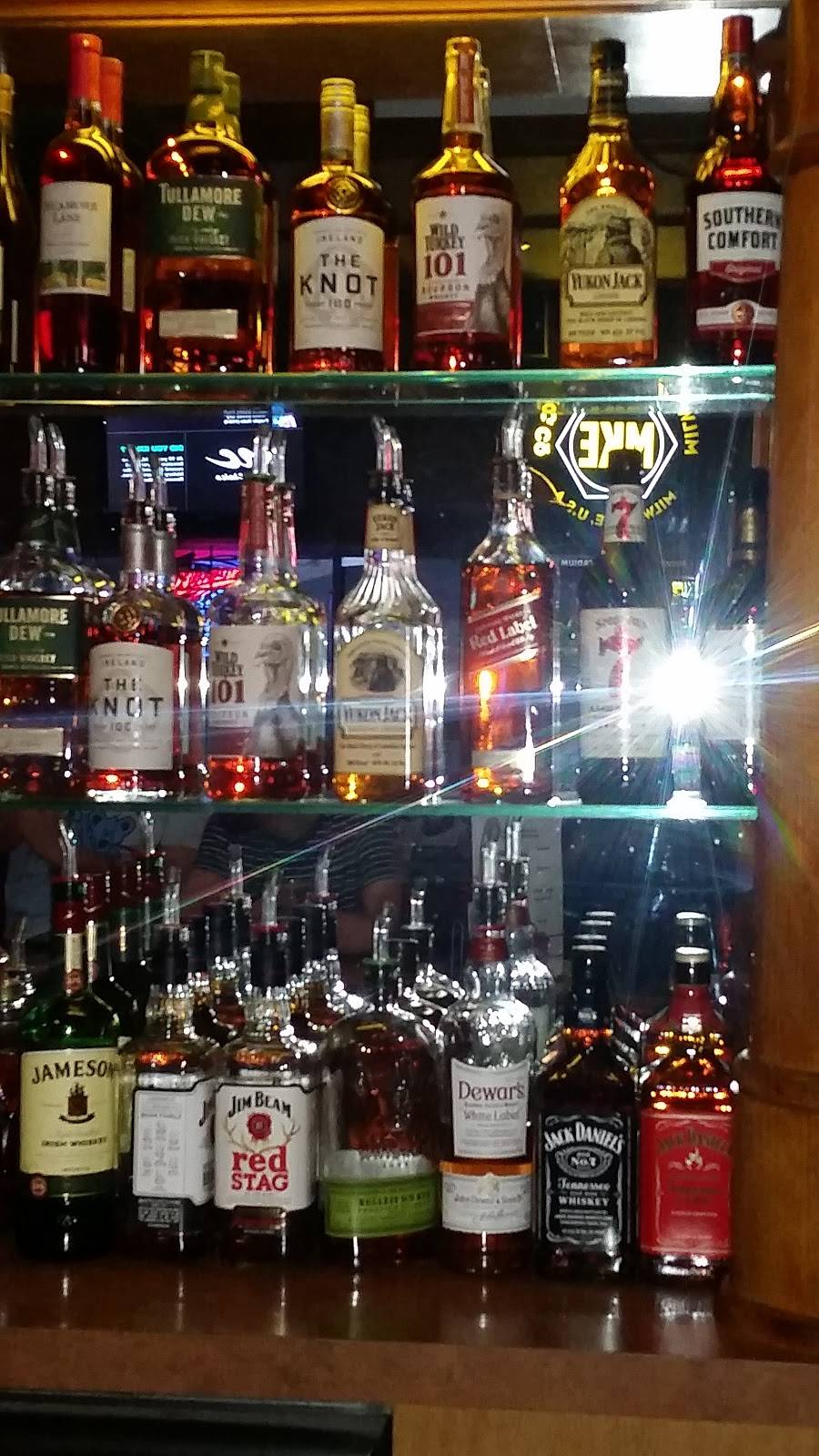 Colonel Harts | restaurant | 7342 W State St, Wauwatosa, WI 53213, USA | 4144763070 OR +1 414-476-3070