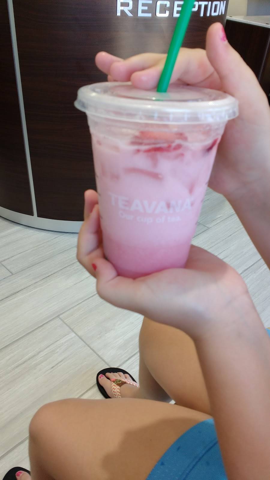 Starbucks | cafe | 691 Roosevelt Rd, Glen Ellyn, IL 60137, USA | 6304694795 OR +1 630-469-4795