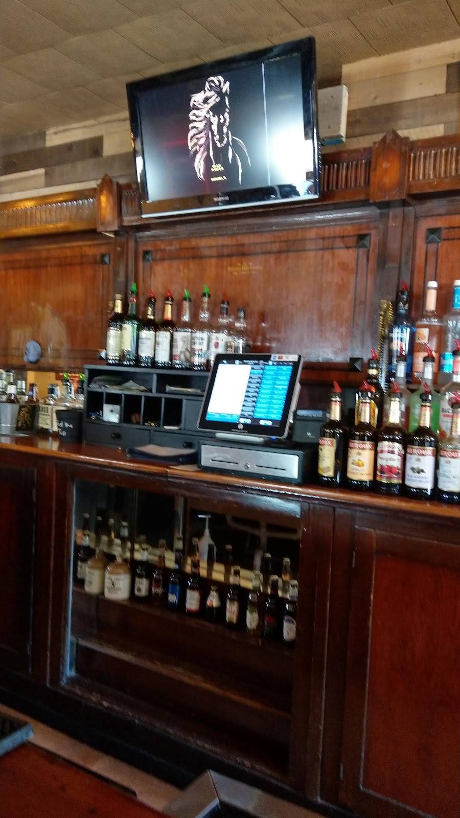 Iron Horse LLC | restaurant | 107 North Ave, Panama, IL 62077, USA | 2178512837 OR +1 217-851-2837