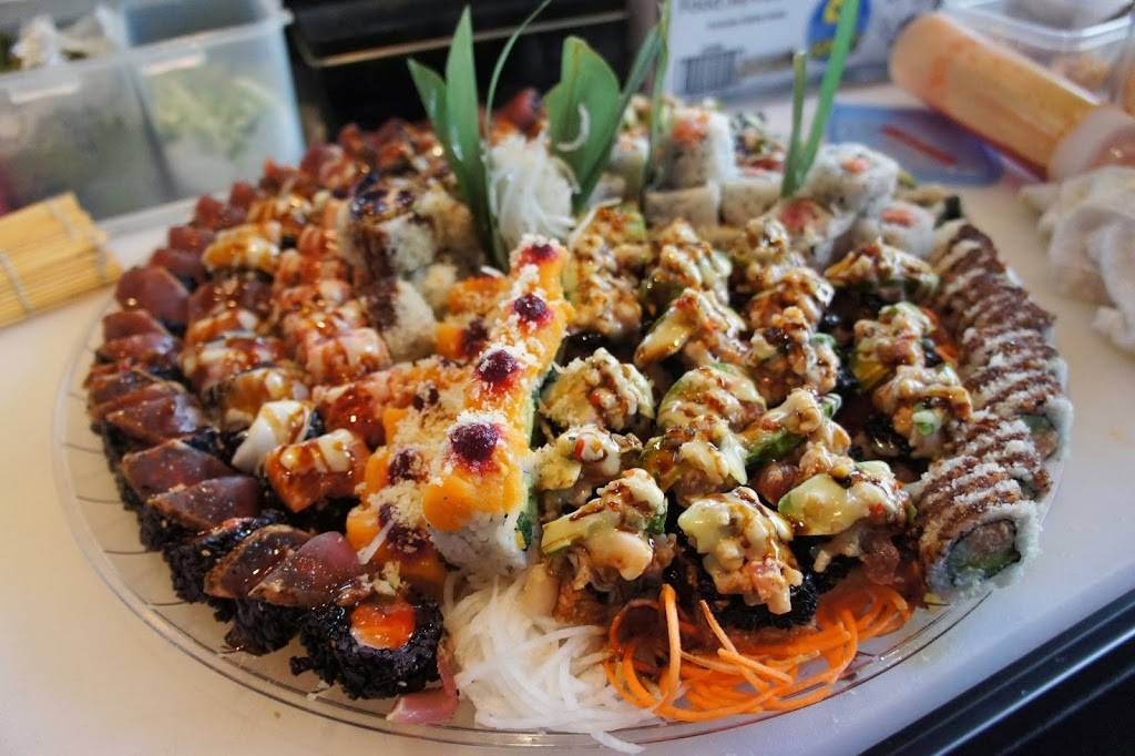 Hamachi Sushi Bar | meal takeaway | 2801 Howard St, Chicago, IL 60645, USA | 7732936904 OR +1 773-293-6904