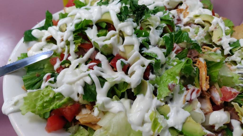 La Guanaquita | restaurant | 1621 Wilson Ave, North York, ON M3L 1A5, Canada | 4162494141 OR +1 416-249-4141