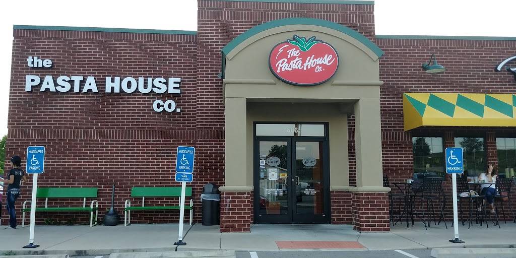 The Pasta House Co. | restaurant | 1606 Galemore St, Festus, MO 63028, USA | 6367250300 OR +1 636-725-0300