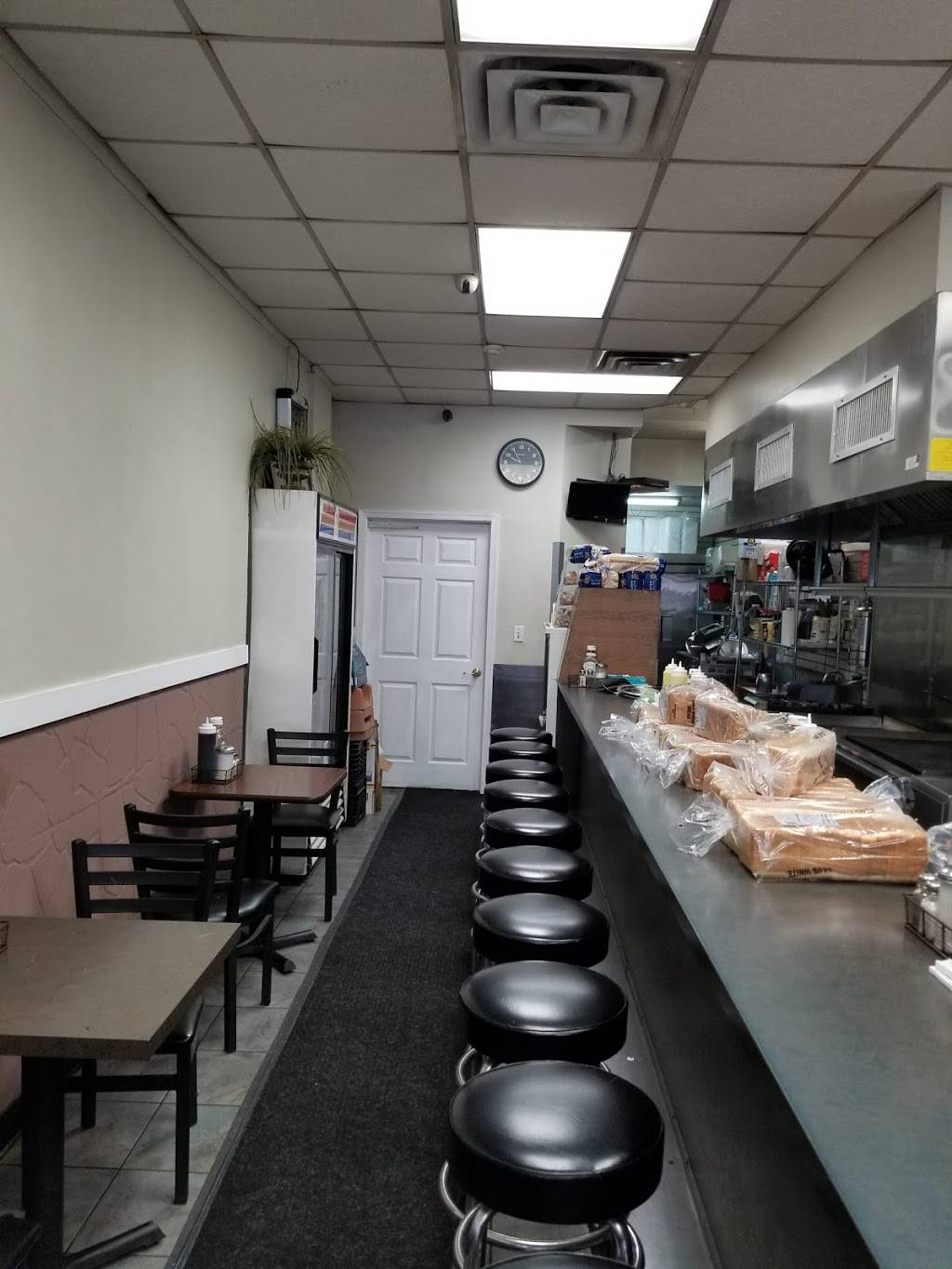 Station Diner | restaurant | 9 S 52nd St, Philadelphia, PA 19139, USA | 2154765722 OR +1 215-476-5722