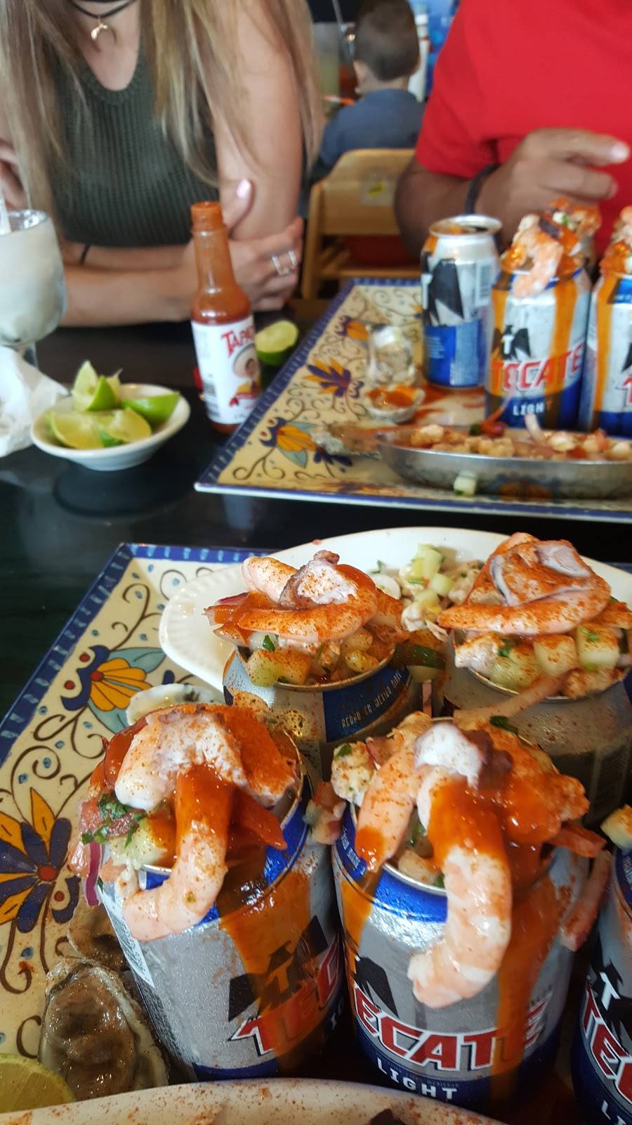 Las Islas Marias | restaurant | 7516 State Ave, Kansas City, KS 66112, USA | 9134997365 OR +1 913-499-7365