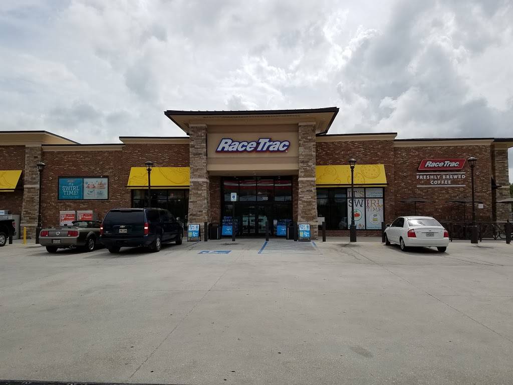 RaceTrac | bakery | 3000 Belle Chasse Hwy, Gretna, LA 70056, USA | 5043943745 OR +1 504-394-3745