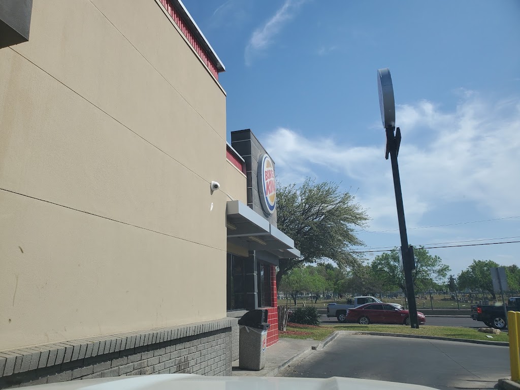 Burger King | restaurant | 1402 E Saunders St, Laredo, TX 78041, USA | 9565167284 OR +1 956-516-7284