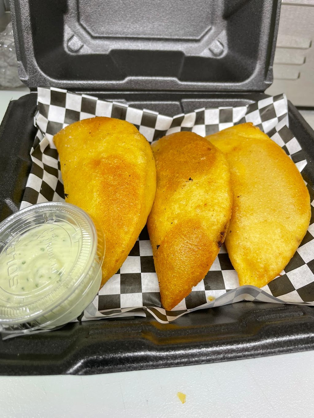 La Ollita Latin Food | restaurant | 5421 W Waters Ave Parking, Tampa, FL 33634, USA | 8134397074 OR +1 813-439-7074