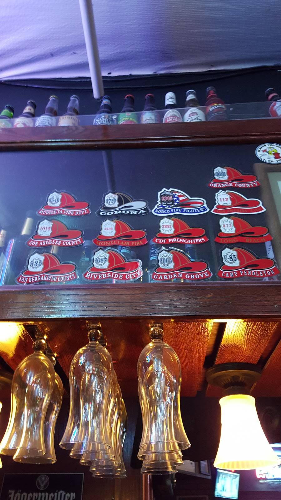 Sidelines Sports Bar & Grill | restaurant | 24910 Washington Ave, Murrieta, CA 92562, USA | 9514612188 OR +1 951-461-2188