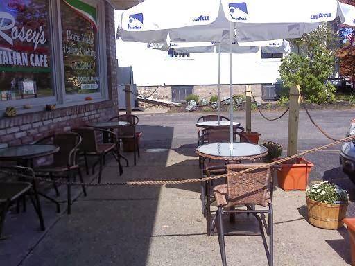 Roseys Italian Cafe | restaurant | 2133 Five Mile Line Rd, Penfield, NY 14526, USA | 5853855600 OR +1 585-385-5600