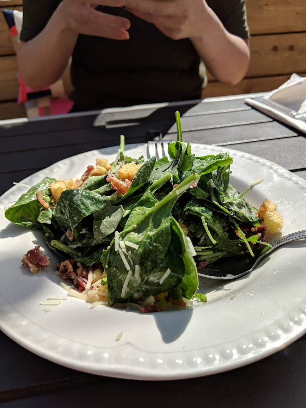 Au Tournant | restaurant | 1752 Rue Notre-Dame Ouest, Montréal, QC H3J 1M3, Canada | 5149336663 OR +1 514-933-6663