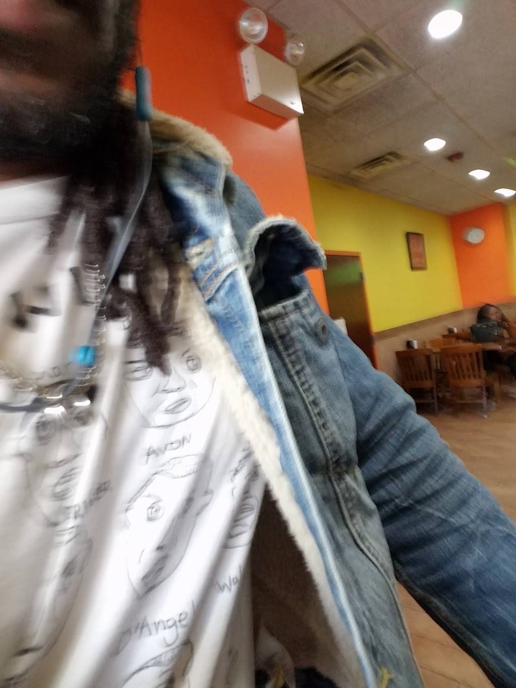 Slices & More | meal delivery | 6932 Market St, Upper Darby, PA 19082, USA | 6107343430 OR +1 610-734-3430