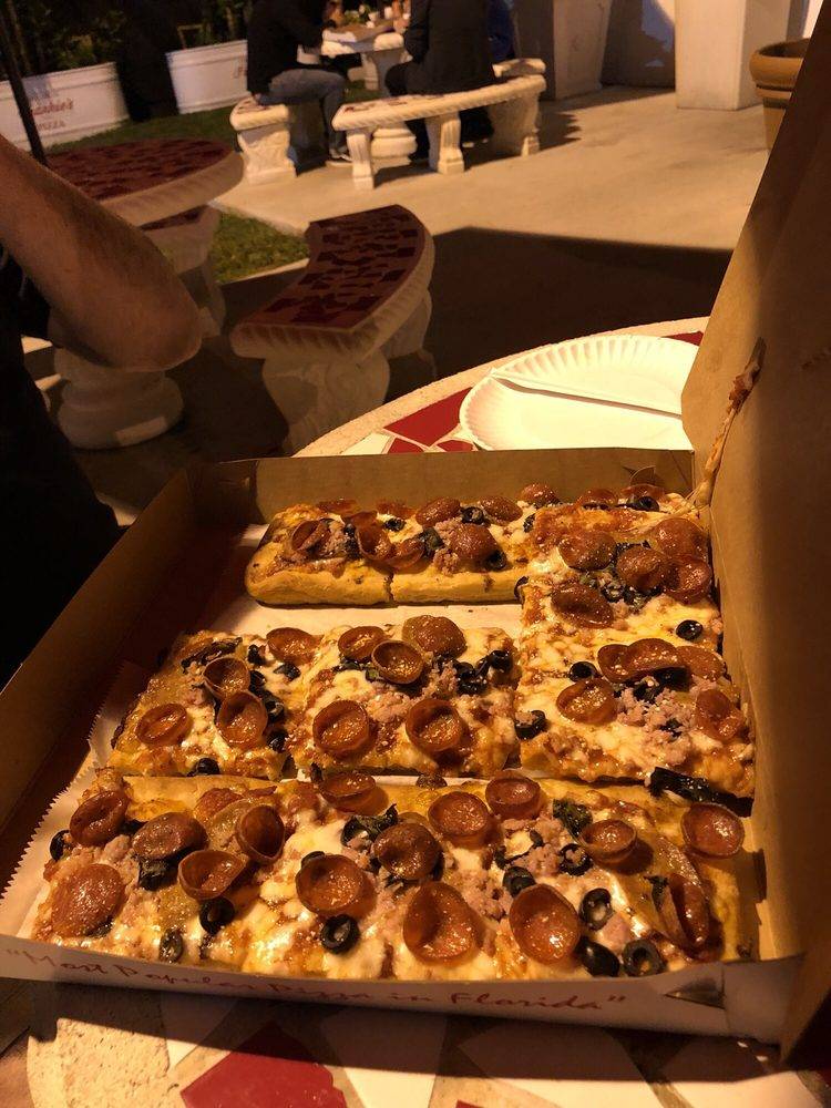 Frankies Pizza | meal delivery | 9118 Bird Rd, Miami, FL 33165, USA | 3052210221 OR +1 305-221-0221