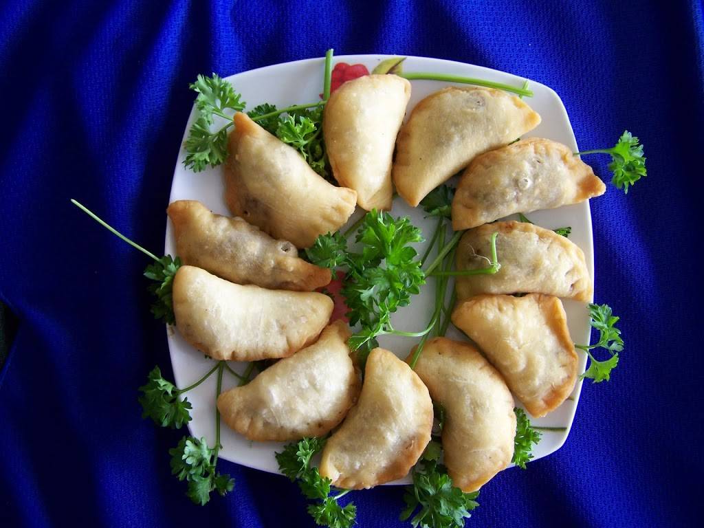 The Garlic King | restaurant | 2586 St Joseph Blvd, Orléans, ON K1C 1G3, Canada | 6138305464 OR +1 613-830-5464