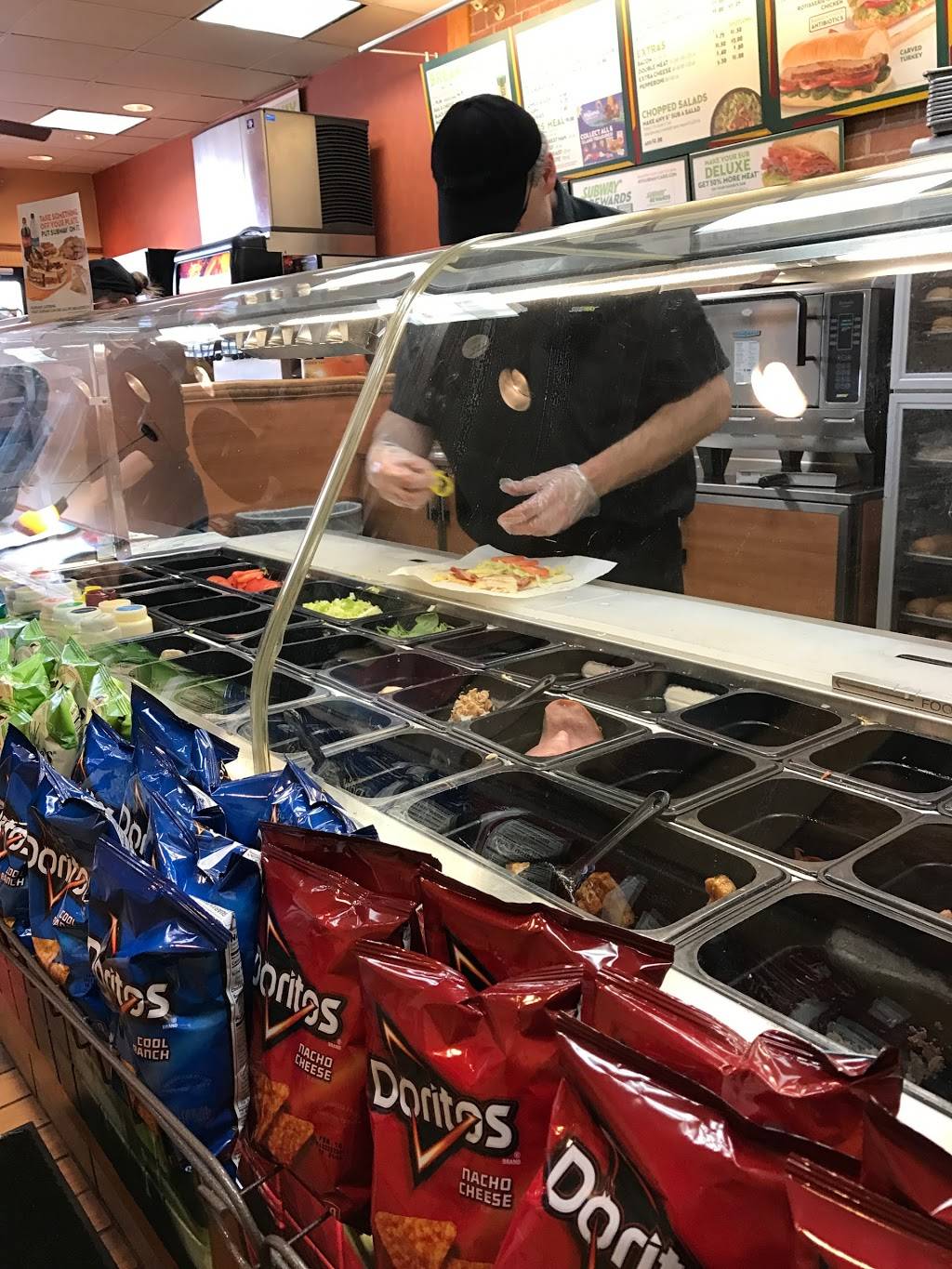 Subway Restaurants | restaurant | 22341 Pontiac Trail, South Lyon, MI 48178, USA | 2484379393 OR +1 248-437-9393