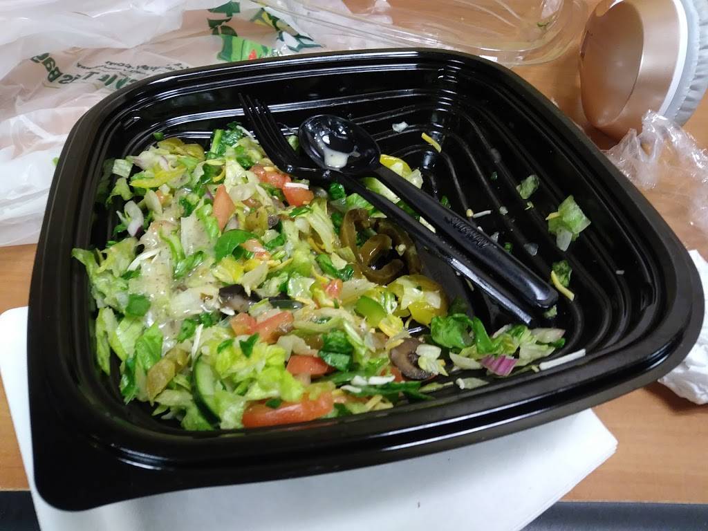 Subway | restaurant | 616 E Green St Suite A, Champaign, IL 61820, USA | 2172390108 OR +1 217-239-0108