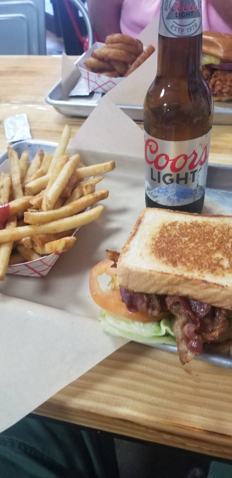 Wing House | restaurant | 8727 US-29, Hull, GA 30646, USA | 7068509700 OR +1 706-850-9700