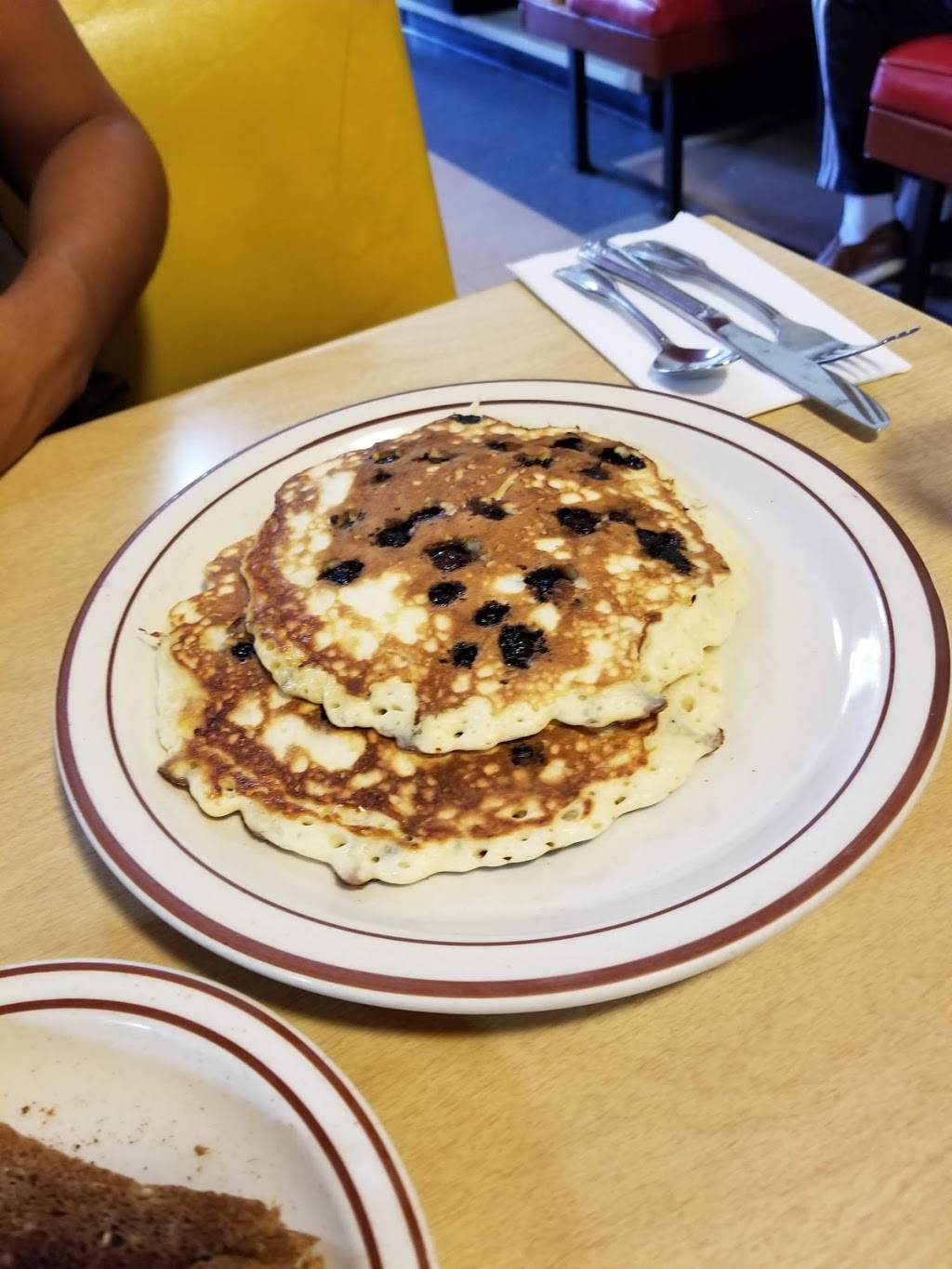 Anns Coffee Shop | cafe | 772 Santa Cruz Ave, Menlo Park, CA 94025, USA | 6503220043 OR +1 650-322-0043