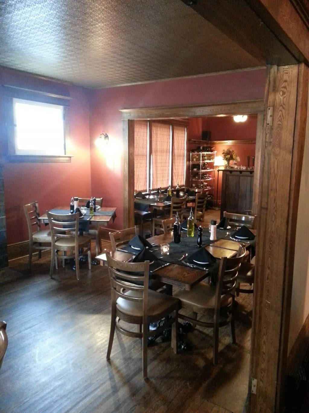 Ziraldo’s Italian Restaurant | restaurant | 24 Francis St W, Fenelon Falls, ON K0M 1N0, Canada | 7058873322 OR +1 705-887-3322