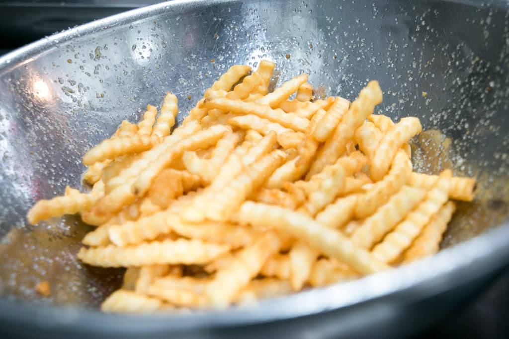 Ozzies Grill | restaurant | 799 Montecito Center, Santa Rosa, CA 95409, USA | 7075380775 OR +1 707-538-0775