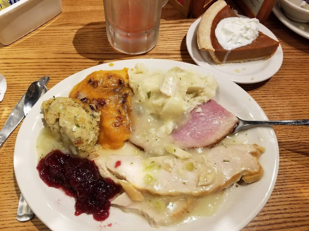 Cracker Barrel Old Country Store | restaurant | 915 N Woodbine Rd, St Joseph, MO 64506, USA | 8162795191 OR +1 816-279-5191