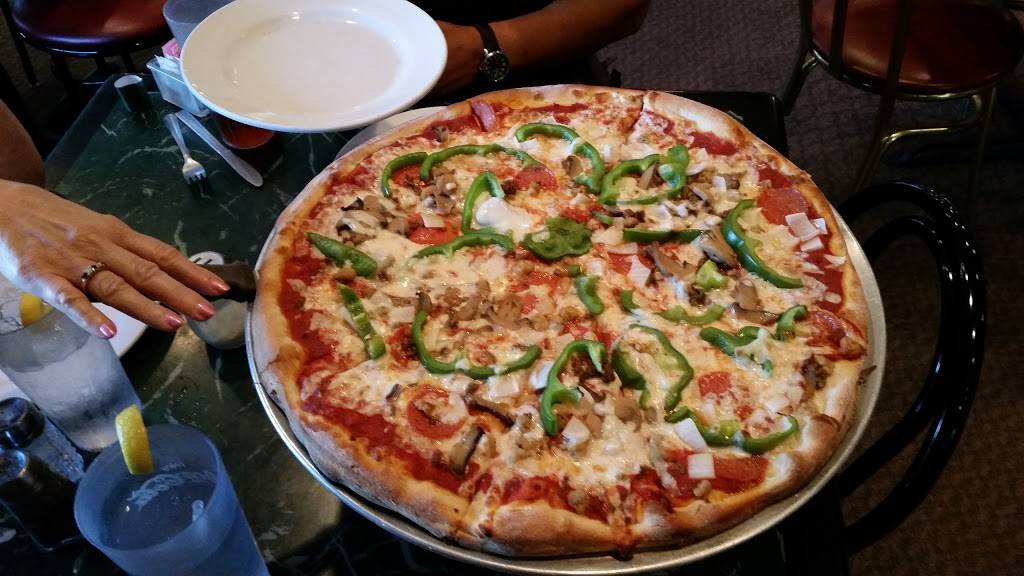 Mimmos Restaurant | restaurant | 102 David Bruce Ave, Charlotte Court House, VA 23923, USA | 4345424999 OR +1 434-542-4999