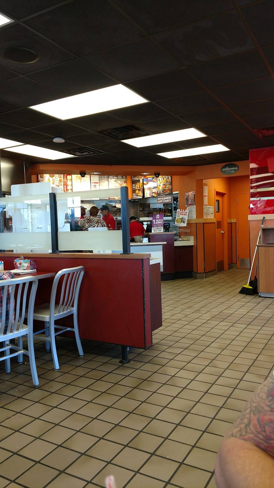 KFC | restaurant | 7009 San Pedro Ave, San Antonio, TX 78216, USA | 2105910679 OR +1 210-591-0679