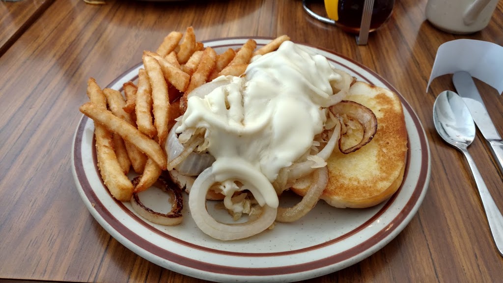 Sandys Waffle & Dinner Haus | restaurant | 894 US-2, Leavenworth, WA 98826, USA | 5095486779 OR +1 509-548-6779