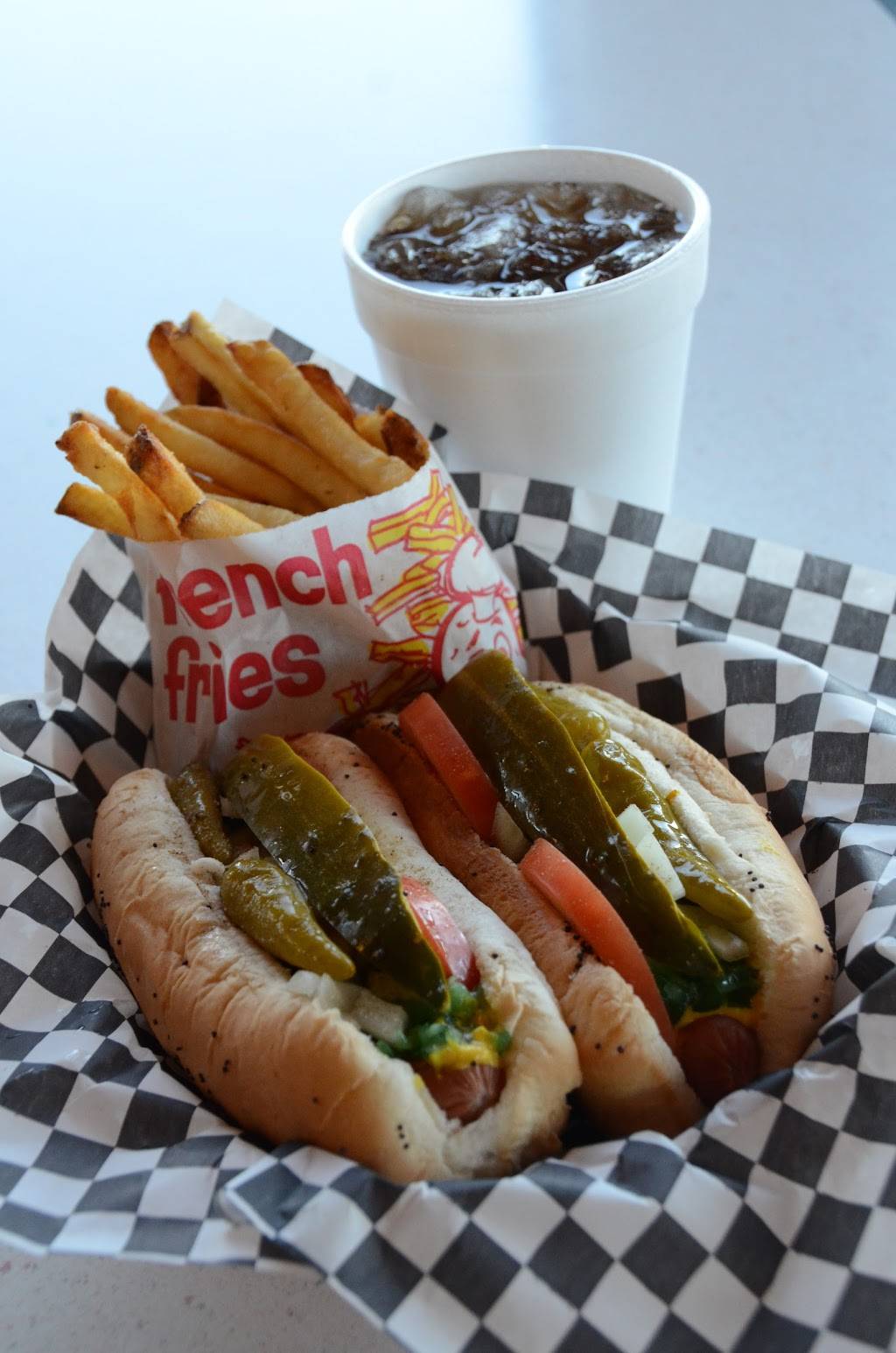 Johnny Ks | meal takeaway | 125 Duvick Ave, Sandwich, IL 60548, USA | 8157863088 OR +1 815-786-3088