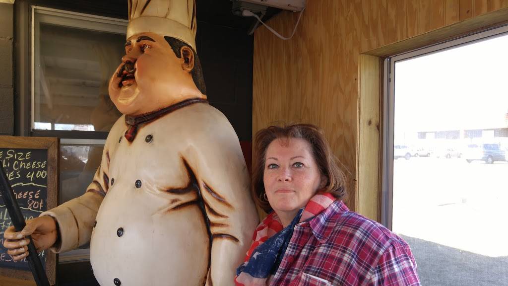 Windy Hill Grill | restaurant | 184 W North St, Bradley, IL 60915, USA | 8159325906 OR +1 815-932-5906