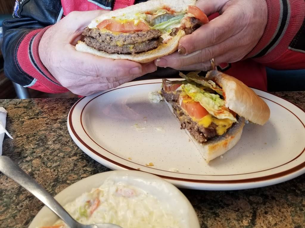 Pop Jacksons Restaurant | restaurant | 280 Benton Rd, Salem, OH 44460, USA | 3303378060 OR +1 330-337-8060