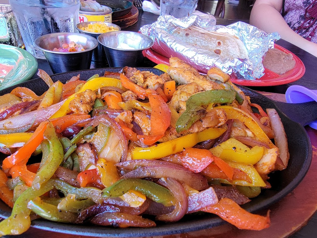 Justin Quesos - Mexican Food | Tex-Mex Restaurant & Bar | meal takeaway | 8917 Sunset Blvd, West Hollywood, CA 90069, USA | 3108626633 OR +1 310-862-6633