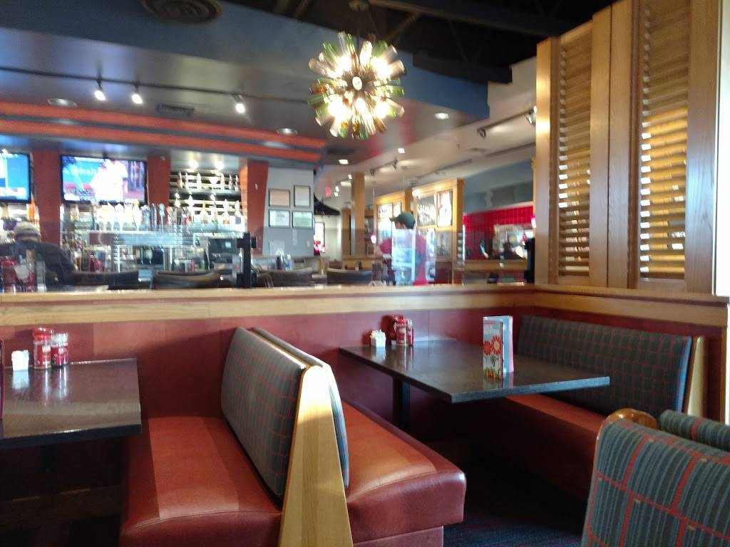 Red Robin Gourmet Burgers and Brews | restaurant | 37701 Six Mile Rd, Livonia, MI 48152, USA | 7345428030 OR +1 734-542-8030