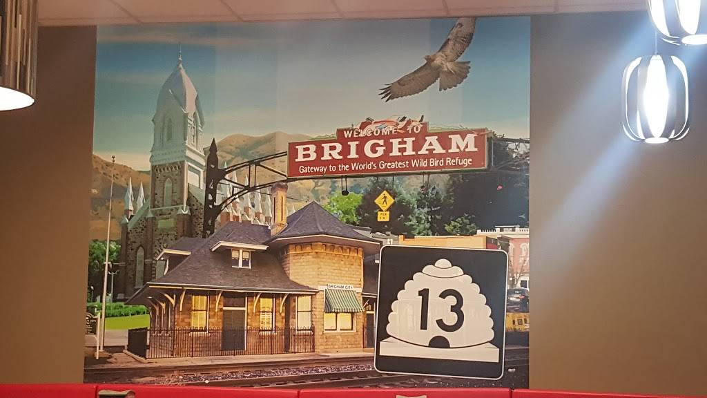 Carls Jr. | restaurant | 20 S 1550 W St, Brigham City, UT 84302, USA | 4357237935 OR +1 435-723-7935