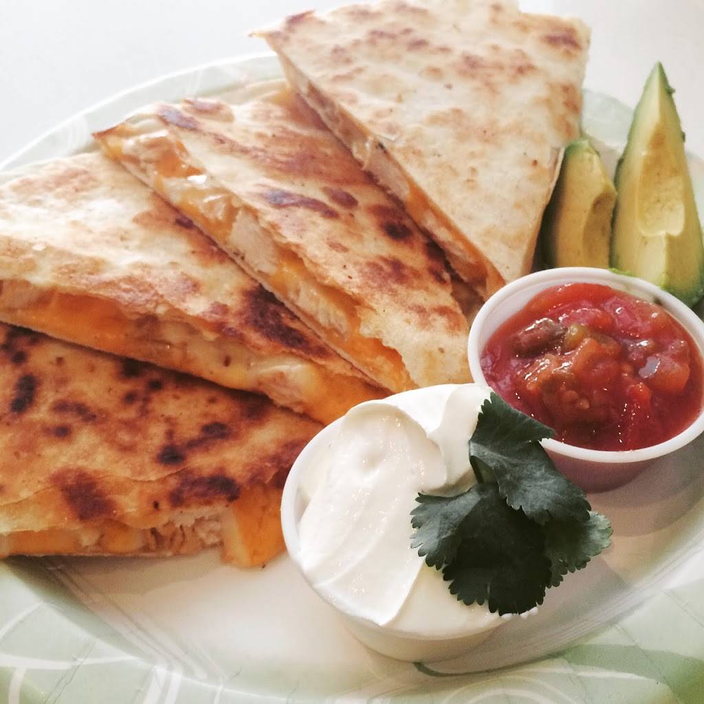 Delicioso Deli & Bistro | restaurant | 78 Partition St, Saugerties, NY 12477, USA | 8452175072 OR +1 845-217-5072