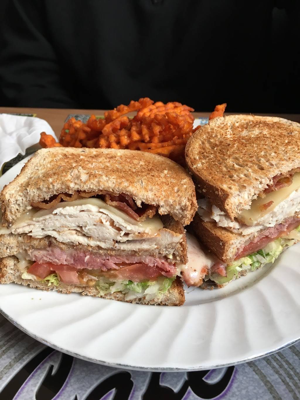 Cafe Audrey at Fort Ben | restaurant | 9134 Otis Ave, Indianapolis, IN 46216, USA | 3175466000 OR +1 317-546-6000