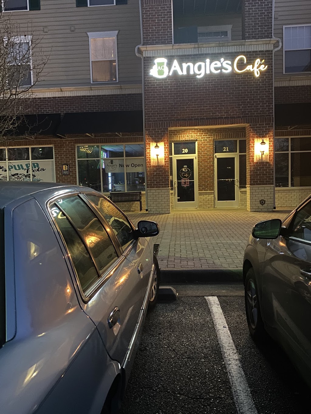 Angies Café | bakery | 620 Stoney Creek Ln #20, Newport News, VA 23608, USA | 7578189795 OR +1 757-818-9795