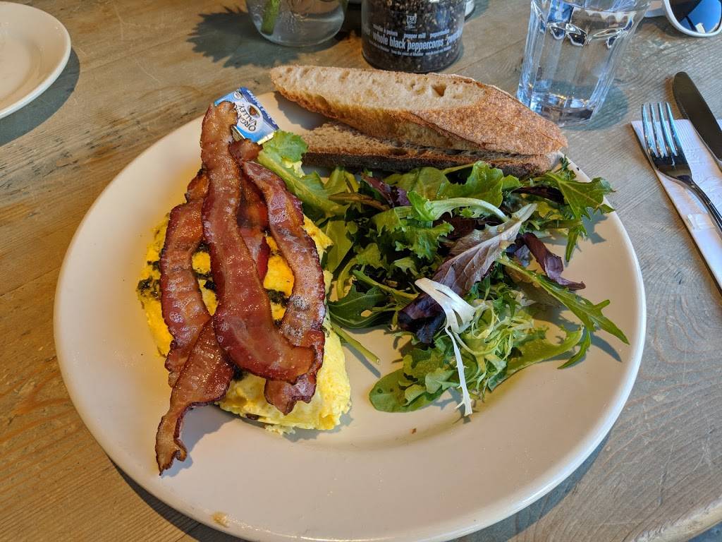 Le Pain Quotidien | restaurant | 1562 N Wells St, Chicago, IL 60610, USA | 3122816775 OR +1 312-281-6775